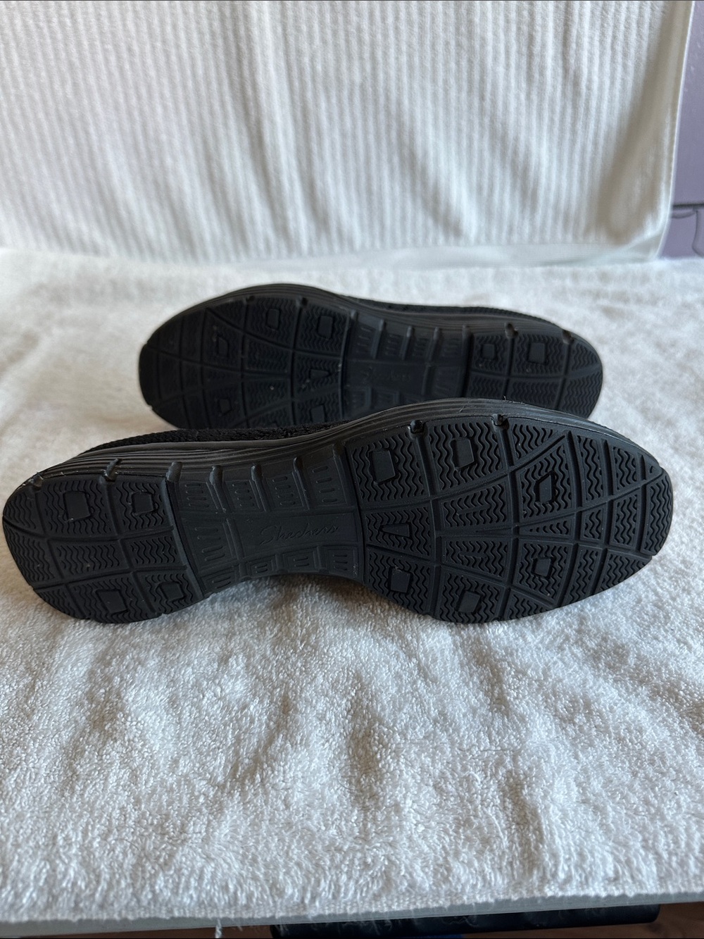 Skechers Black Slip-On Knit Flats sz 10 - Picture 5 of 5